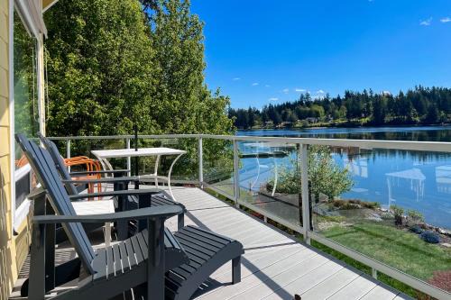 Agate Casa | Waterfront Retreat at Church Point