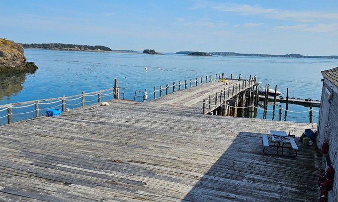 Eastport Apartamento | Waterfront Retreat with Loft & Harbor Views in Historic Eastport, Maine