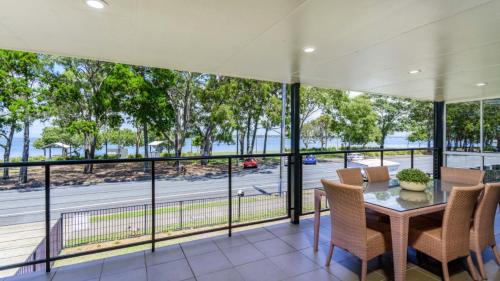 Bongaree Casa | Waterfront Retreat with room for a boat - Welsby Pde, Bongaree