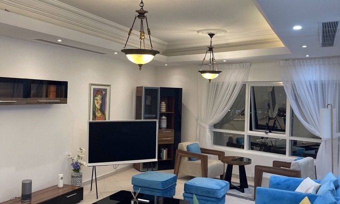Al Majaz Apartamento | WATERFRONT ROYAL 3BR APARTMENT - 5 MIN FROM BEACH