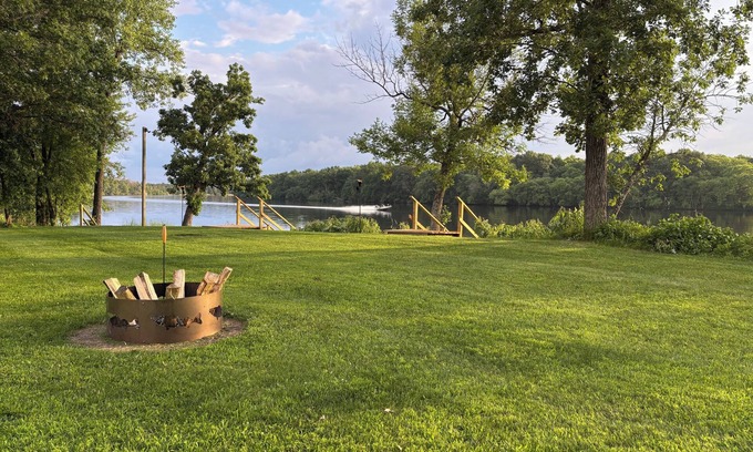 Nekoosa Cabina | Waterfront-Sand Valley-Boat Landing-Docks- ATV/UTV - Perfect for a cozy getaway