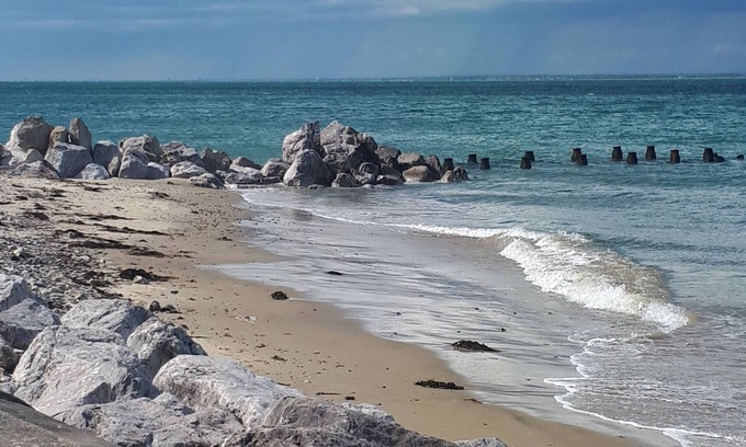 Seaview Casa | Waterfront Seaview Isle of Wight. Car ferry discount. By beach.