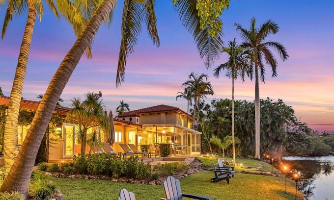 Birch Park Finger Streets Casa | Waterfront / Steps to Beach / Heated Pool / Casablanca Key / Residence