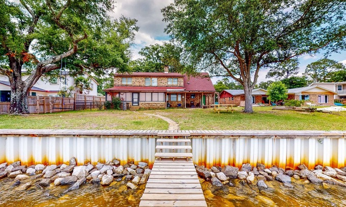 Florida Panhandle Casa | Waterfront Sun to Sun