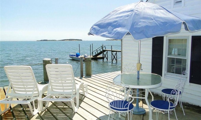 South Orleans Alquiler De Eote | WATERFRONT -Topside Boathouse - Swim and Fish off the Deck !