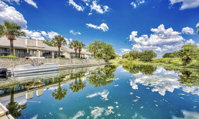 Horseshoe Bay Casa | Waterfront townhome on Lake LBJ in Horseshoe Bay w/ day docking.
