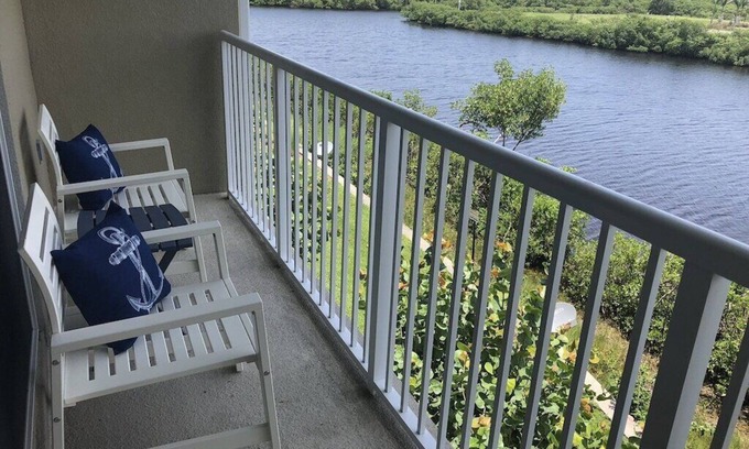 Ruskin Casa | ★ Escapada costera ★ 4 balcones ★ Acceso privado a la playa - 2BR Waterfront Townhome