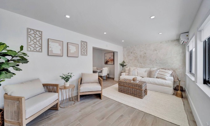 Coral Ridge Apartamento | Waterfront Unit #3 20 Min Walk to Beach Shops and Restaurants