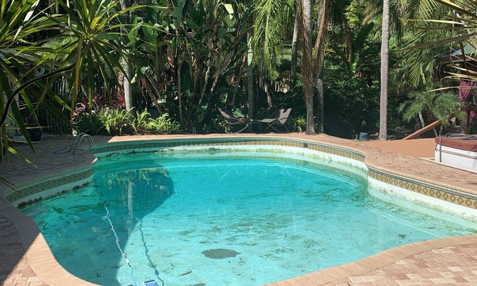 Riverside Heights Casa | Waterfront Urban Paradise w/heated pool and hot tub, in the center of Tampa