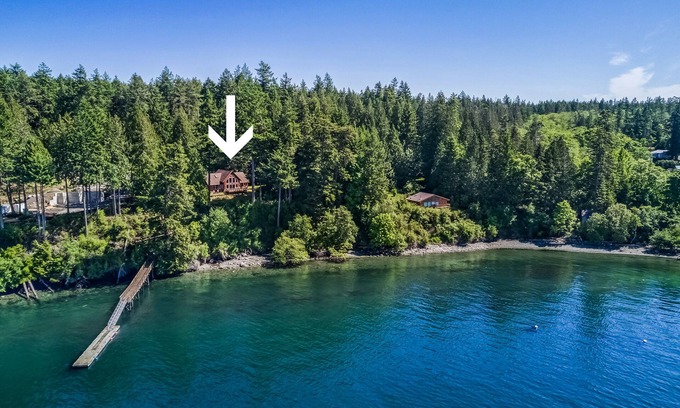 Roche Harbor Casa | Waterfront w/ Seasonal Dock! (Rendezvous Retreat)