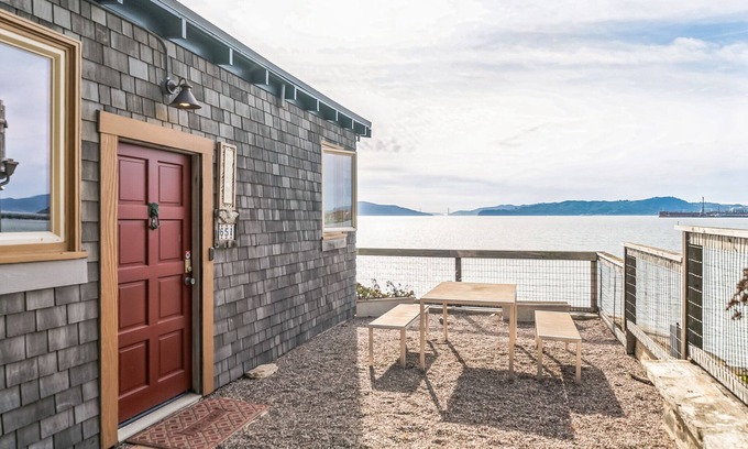 Point Richmond Casa | Waterfront WFH Getaway