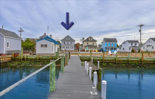 Chincoteague Casa | Waterfront Wonder