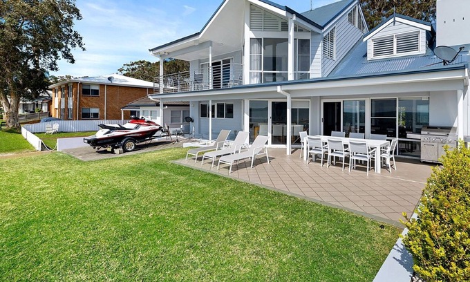 Salamander Bay Casa | Waterfront Wonderland, 41 Foreshore Drive