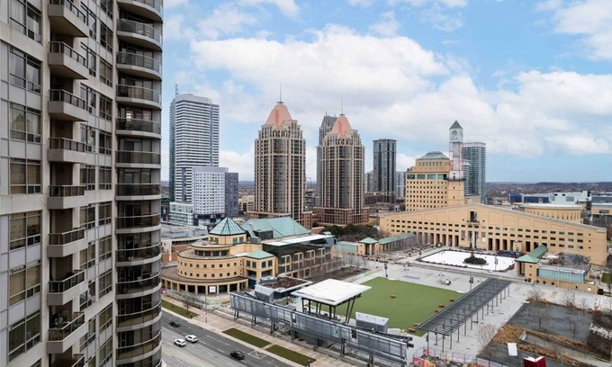 Downtown Mississauga Apartamento | Waterfront York Blvd
