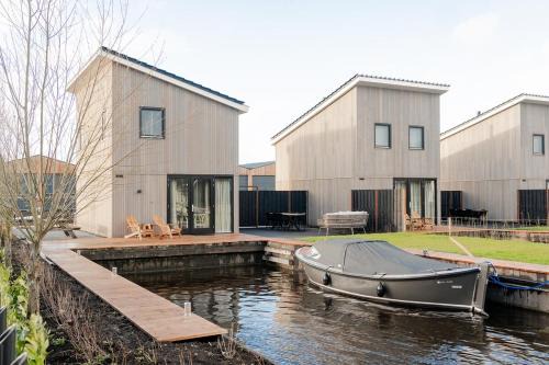 Heeg Casa | Waterlodge in Heeg - Relax, sail and enjoy!