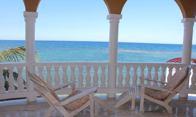 Montego Bay Casa | Waters Edge Guest House