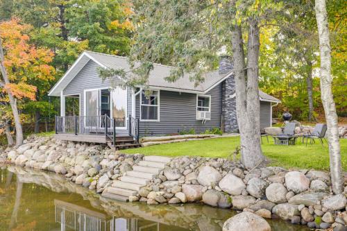 Butternut Casa | Waters Edge Retreat on Butternut Lake!