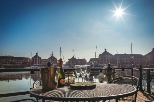 Eastbourne Casa | Waters Edge - stylish marina retreat