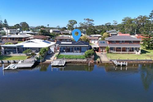 Sussex Inlet Casa | Watersedge - Absolute Waterfront