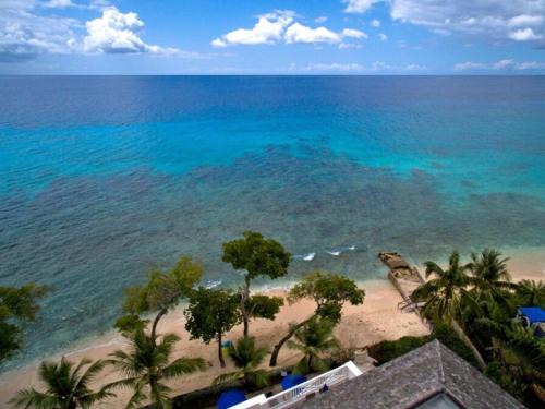 Old Trees Bay Apartamento | Waterside Apartment 101 by Island Villas