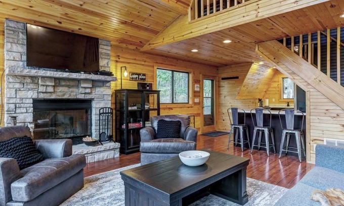 Wright City Cabaña | Waterside Cottage w/ Hot Tub by StayLage