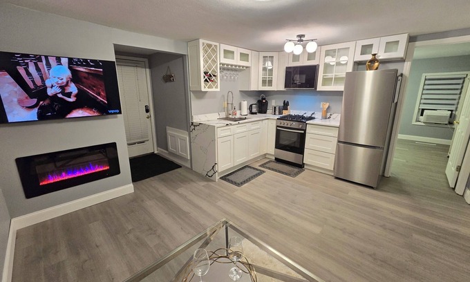 Durhamville Apartamento | Waterview Lux Retreat