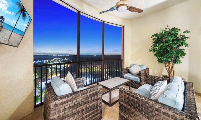 Cape Harbour Condominio | Waterviews Views, Top Floor Cape - Heated Pool, Golf, Gym & Great Amenities!