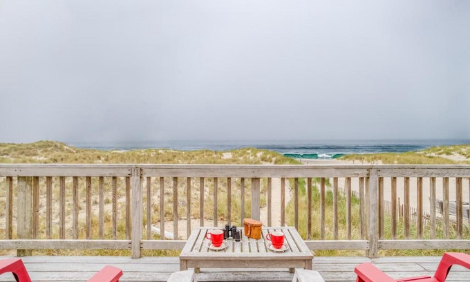 Pacific City Casa | Wave Catchers - Meredith Lodging