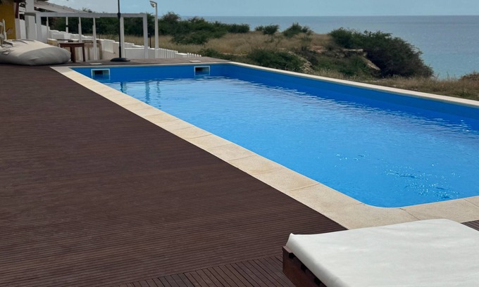 Vila do Maio Casa | Wave Maze