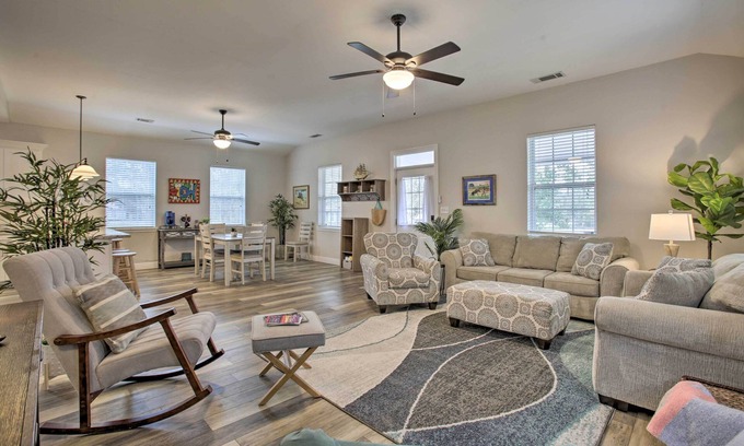 Waveland Cabaña | Waveland Home Near Beach: Pets Allowed!