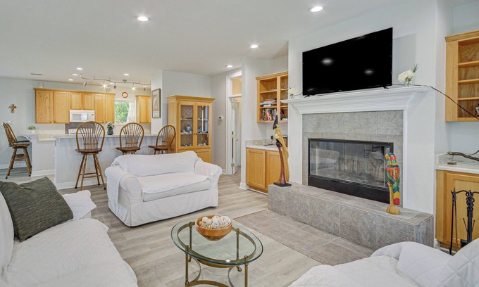Waveland Casa | Waveland Vacation Rental - Walk to the Beach!