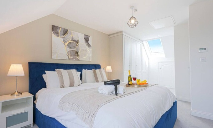 Wavendon Casa | Wavendon House - Free Parking & WiFi - Sleeps 6