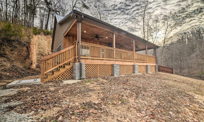 Waverly Casa | Waverly Cabin, Close to Kentucky Lake Access!