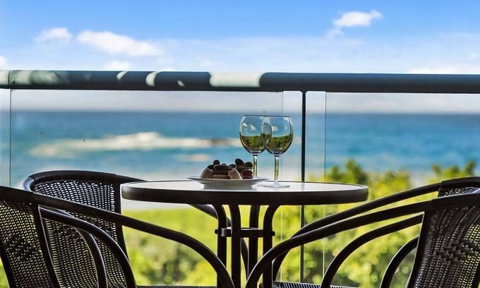 Sapphire Beach Apartamento | Waves at Sapphire, welcome to your luxury holiday home by the sea