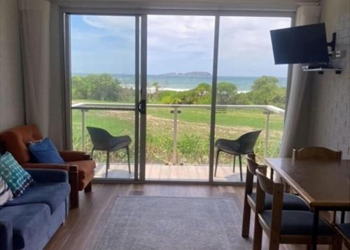 Surf Beach Casa | Waves at Surf Beach
