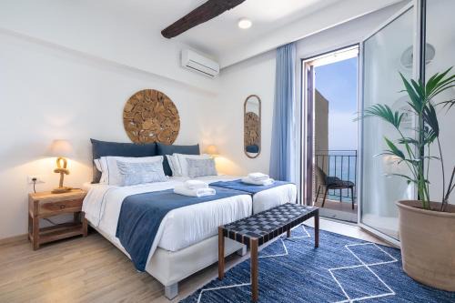 Halepa Casa | Waves - Seaside Escape