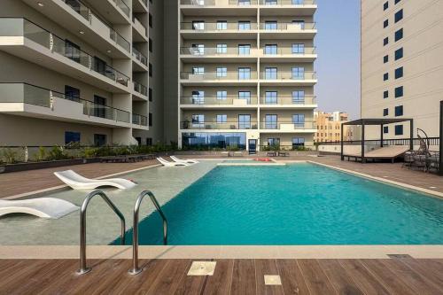 Dubai Apartamento | Waves - Stylish 1BR Close to IMG World & Global Village