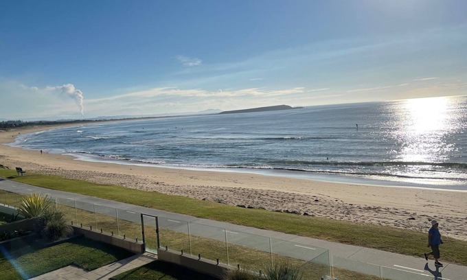 Warilla Casa | Waves @ Warilla Beach