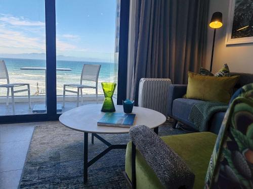 Redhill Apartamento | Wavescape Chic Seaside Stay