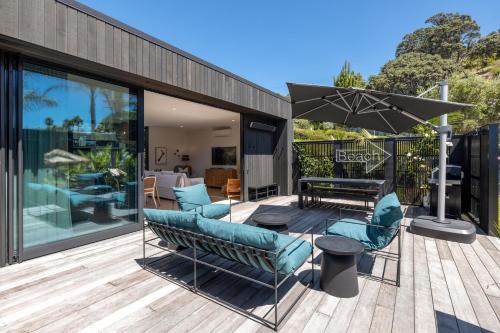 Onetangi Casa | Wavesong - Coast & Country