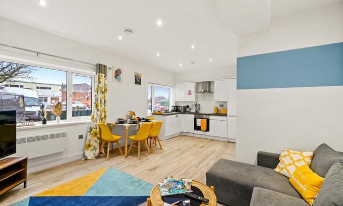 Swindon Apartamento | Wayfield Apartment - Free Parking