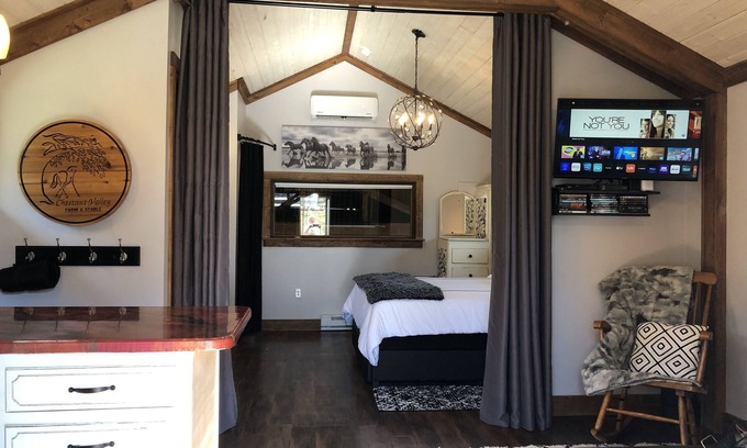 Waynesville Casa | Waynesville Horse Farm Converted Hay Loft - Horses Below!