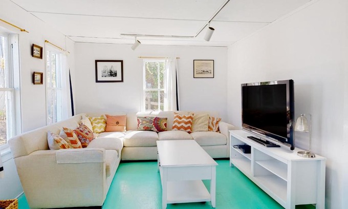 Chilmark Casa | Wayside Camp