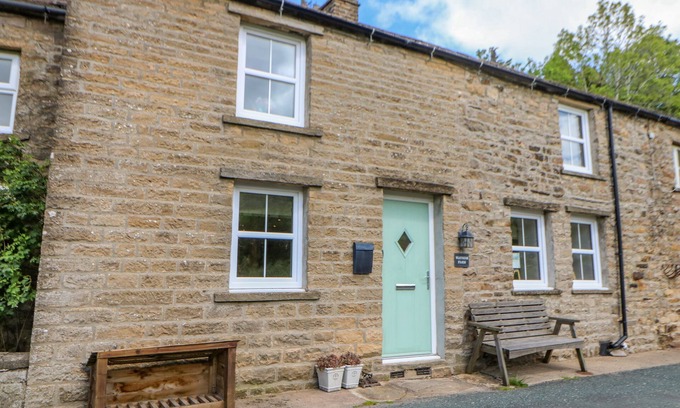 Muker Cabaña | WAYSIDE FARM, pet friendly, character holiday cottage in Muker