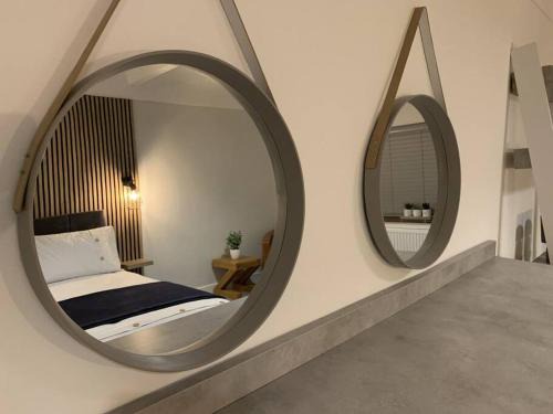 Chorlton-by-Backford Casa | Wayside farmhouse stay