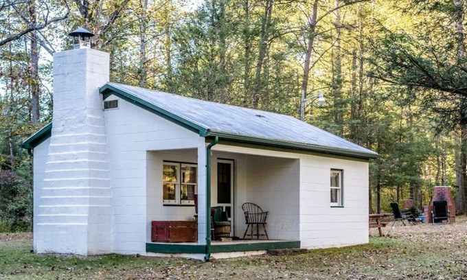 Dayton Cabina | Weaver Cabin: A Glamping Experience