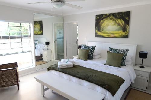 Port Elizabeth Apartamento | Weaver Lane Country Escape - The Bandit Porcupine