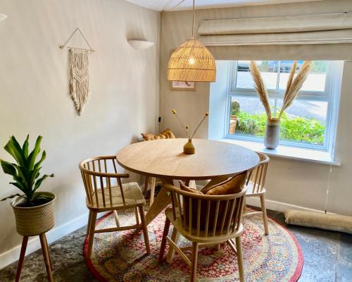 Frome Casa | Weaver’s Cottage in Central Frome