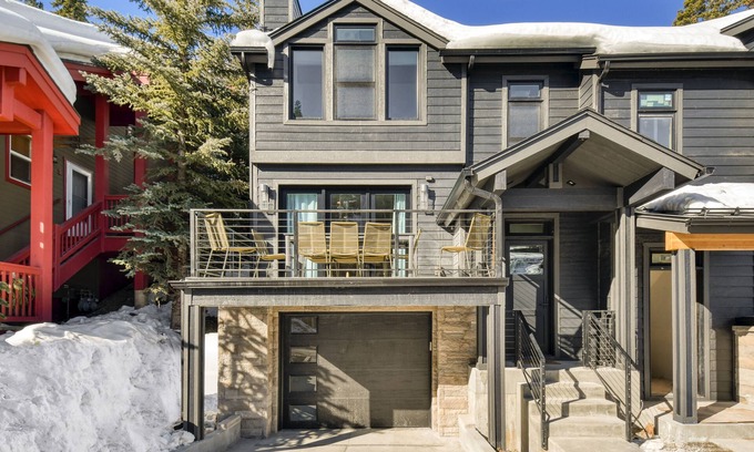 Downtown Park City Cabina | Webster by AvantStay | ⛷️ Central Location w/ Hot Tub and Patio