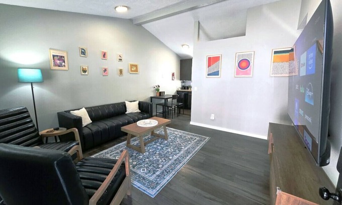 Midtown Apartamento | Webster, N. Hospital & Downtown